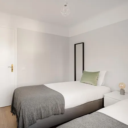 Wfh Urban Retreat At Carnide Apartment *