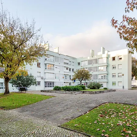 Wfh Urban Retreat At Carnide * Lisboa